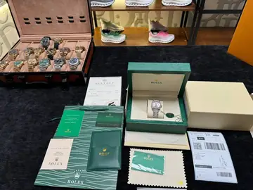 Customer order feedback
